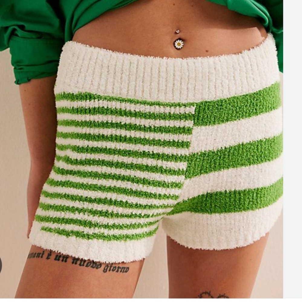 Free People FP beach Orlanda white green stripe fuzzy Sweater Shorts size Medium